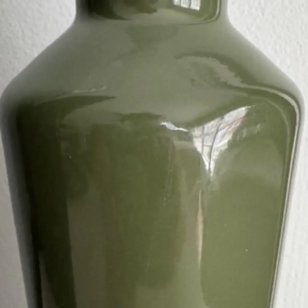 Corkcicle Canteen 25 oz Army Green Triple Wall Insulated Wine Water Bottle - Picture 5 of 7